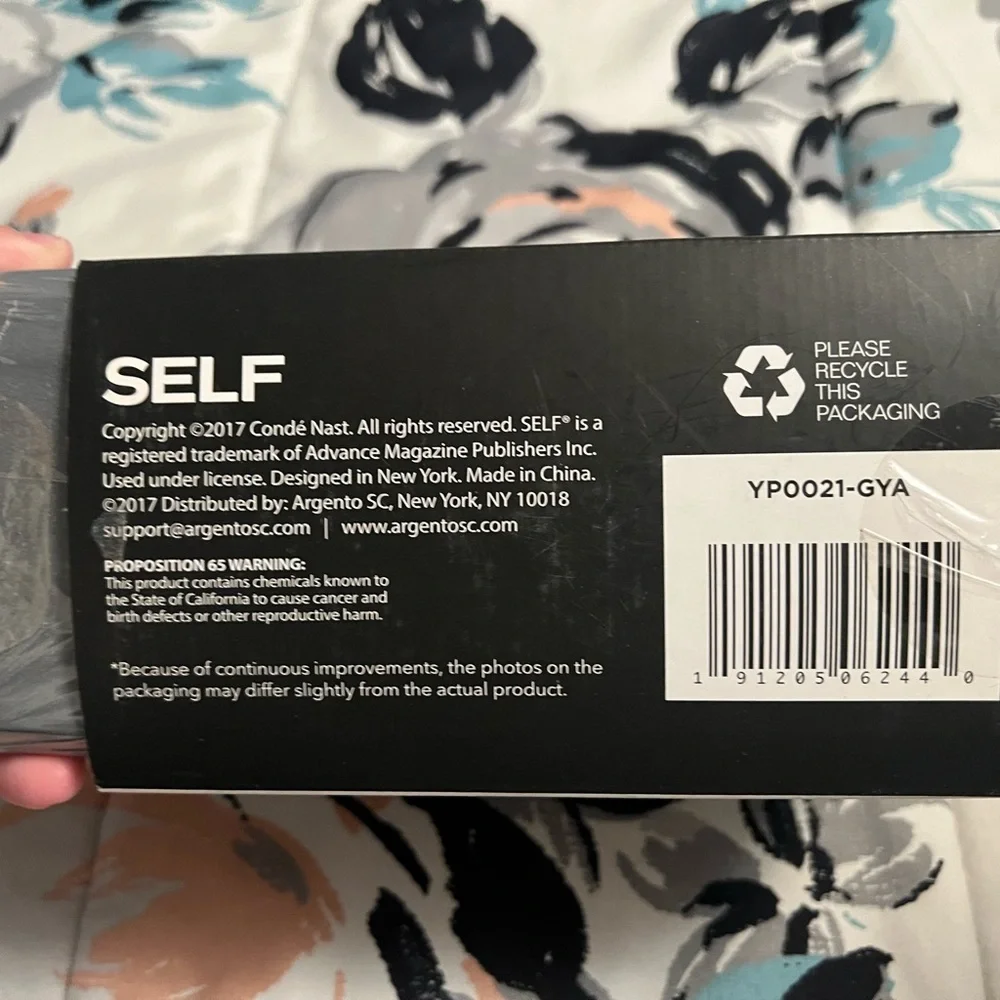 SELF Yoga Block and Tone It Up Yoga Towelp - Picture 8 of 10